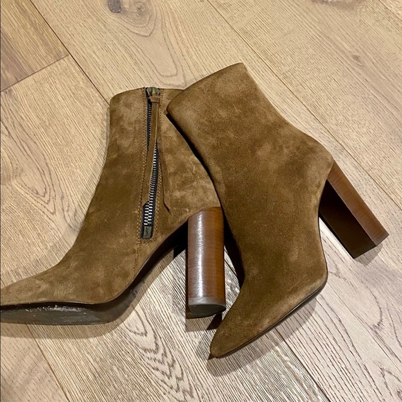 Excellent condition Saint Laurent Lou Lou Boots - Picture 7 of 8